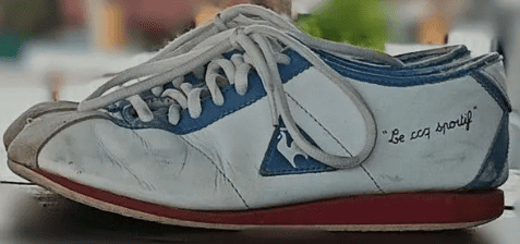 Ношенные кроссовки Le Coq Sportif из белой натуральной кожи от Маши — обычные люди, которые создают аутентичные коллекции ношенных вещей для Fetish-Store.ru. Гарантия подлинности, проверенные исполнители.