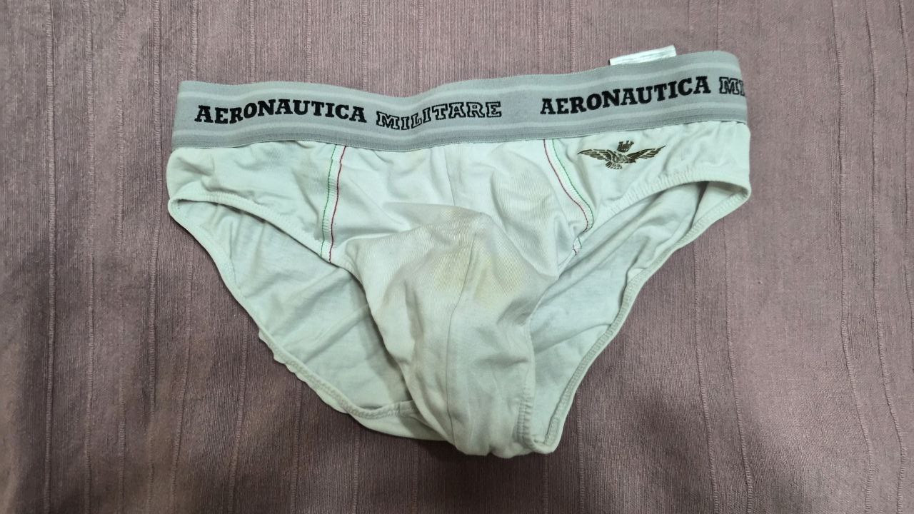 Ношенные трусы Aeronautica от None7