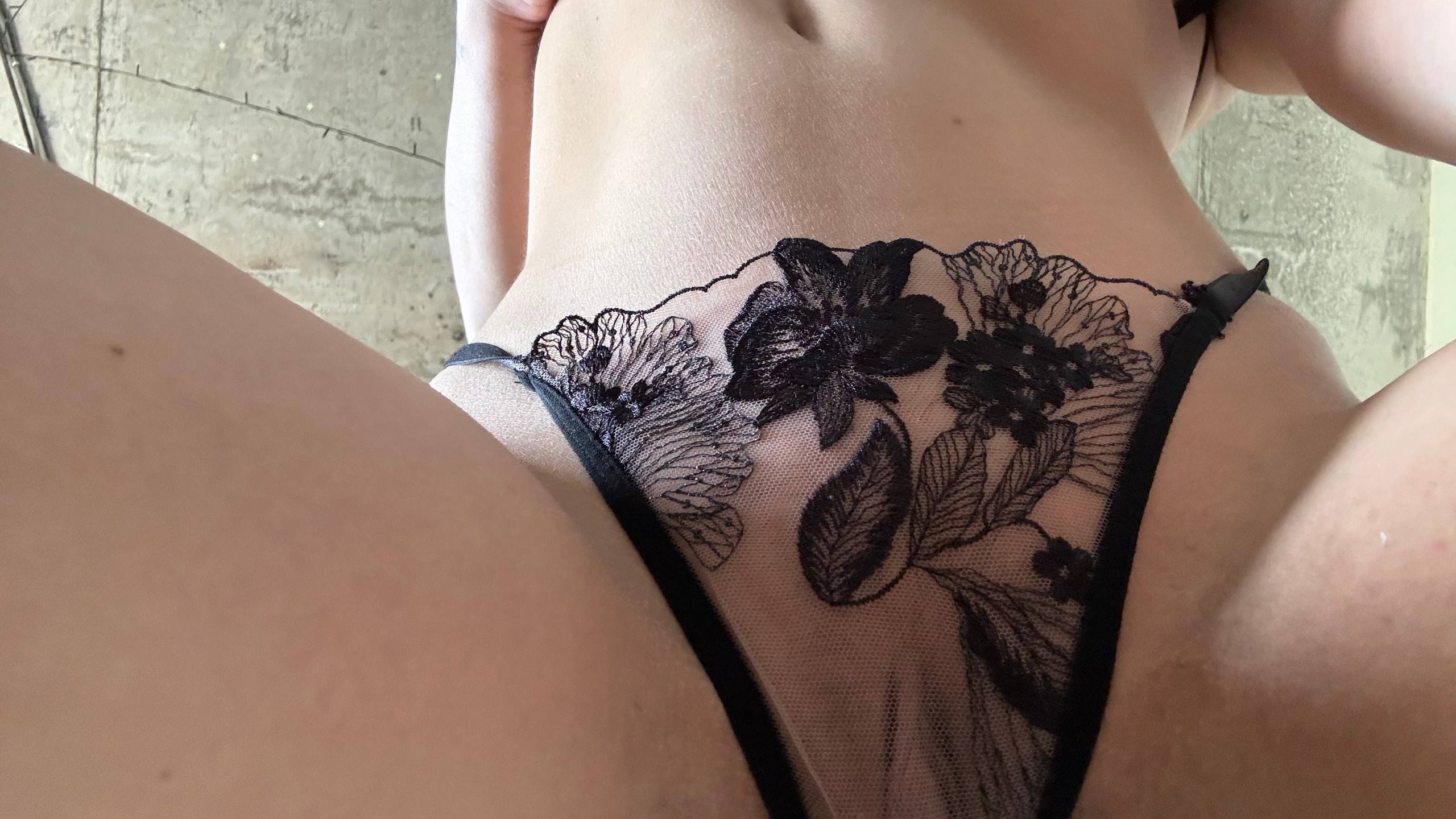 Черные кружевные стринги от GirlKripta
